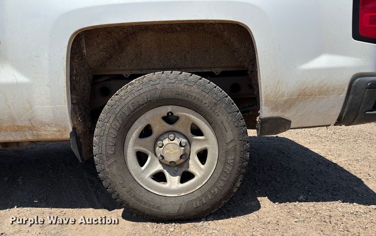 image for item DZ8906 2014 Chevrolet Silverado 1500 Double Cab pickup truck