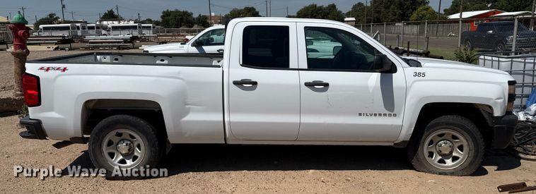 image for item DZ8908 2015 Chevrolet Silverado 1500 Double Cab pickup truck