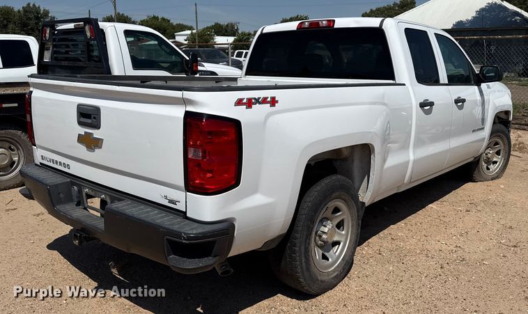 image for item DZ8908 2015 Chevrolet Silverado 1500 Double Cab pickup truck