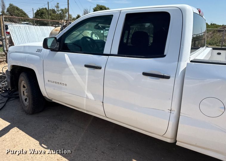 image for item DZ8908 2015 Chevrolet Silverado 1500 Double Cab pickup truck