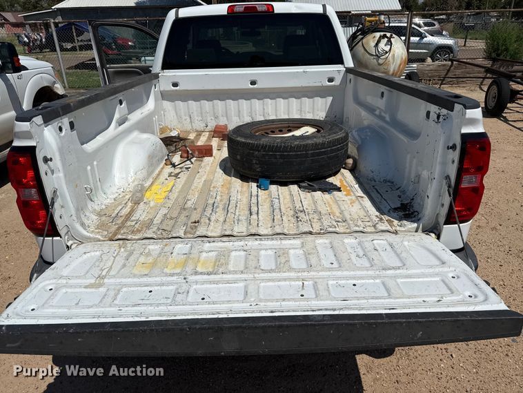 image for item DZ8908 2015 Chevrolet Silverado 1500 Double Cab pickup truck