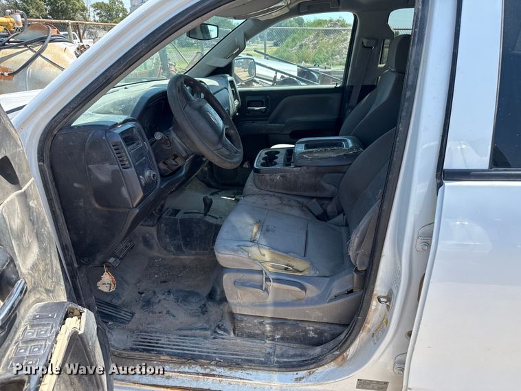 image for item DZ8908 2015 Chevrolet Silverado 1500 Double Cab pickup truck