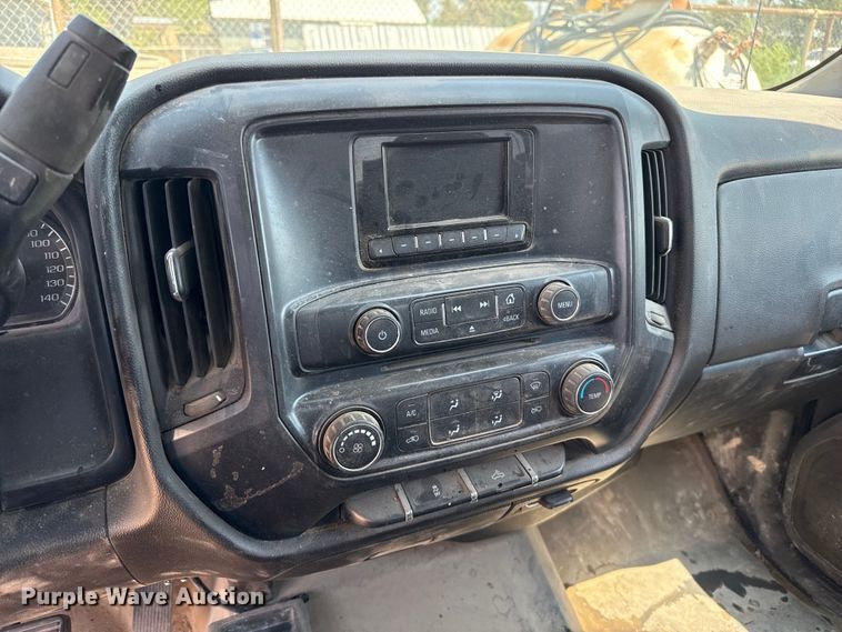 image for item DZ8908 2015 Chevrolet Silverado 1500 Double Cab pickup truck