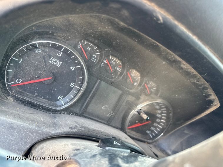 image for item DZ8908 2015 Chevrolet Silverado 1500 Double Cab pickup truck