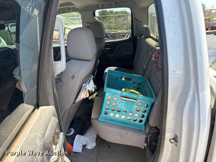 image for item DZ8908 2015 Chevrolet Silverado 1500 Double Cab pickup truck