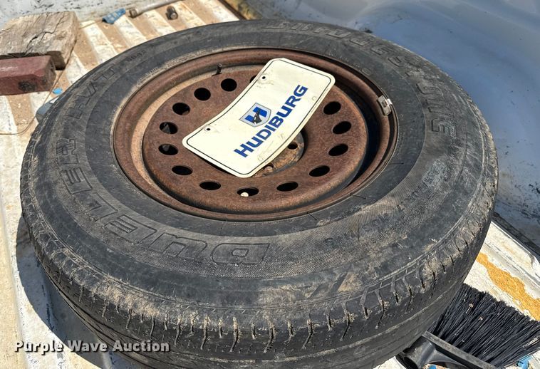 image for item DZ8908 2015 Chevrolet Silverado 1500 Double Cab pickup truck