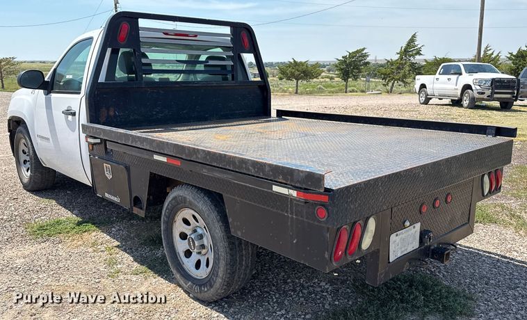 image for item DZ8911 2008 GMC Sierra 1500 flatbed pickup truck