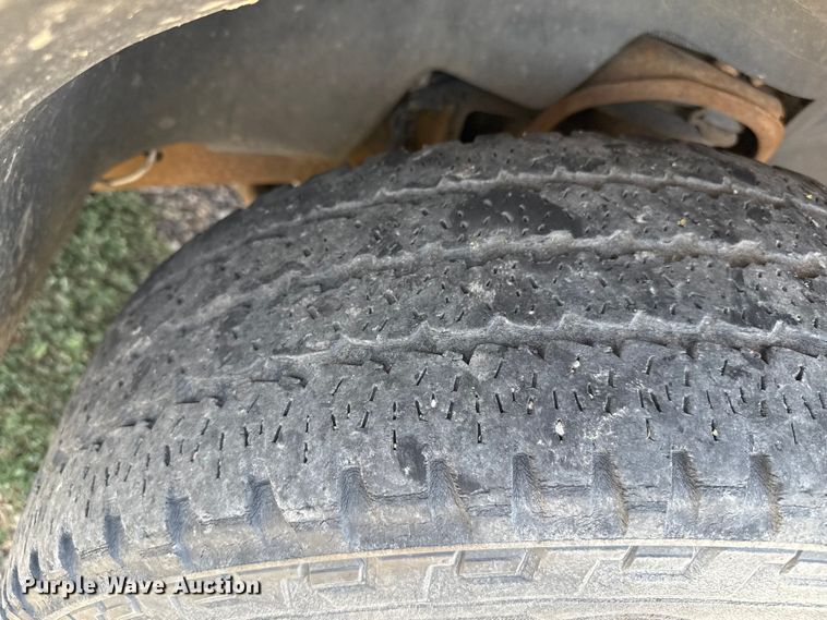 image for item DZ8911 2008 GMC Sierra 1500 flatbed pickup truck