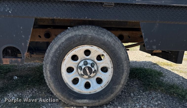 image for item DZ8911 2008 GMC Sierra 1500 flatbed pickup truck