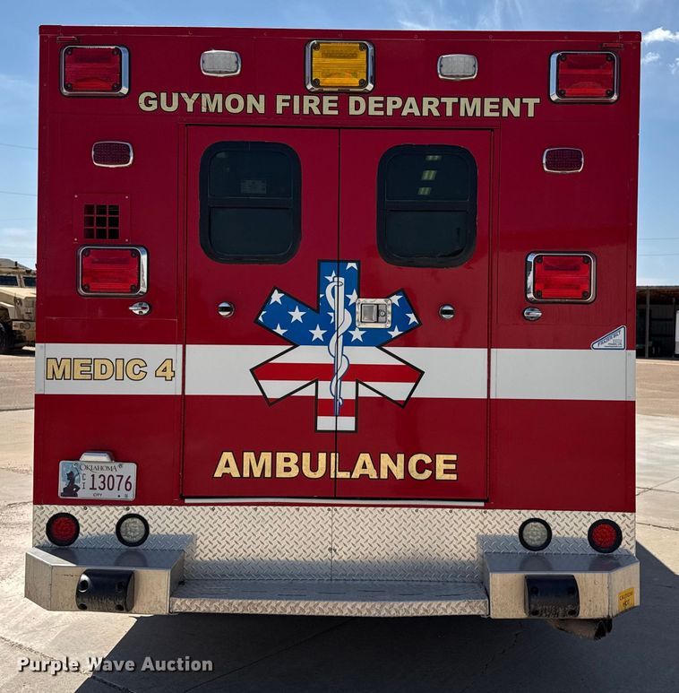 image for item DZ8917 2011 Ford F450 Super Duty ambulance