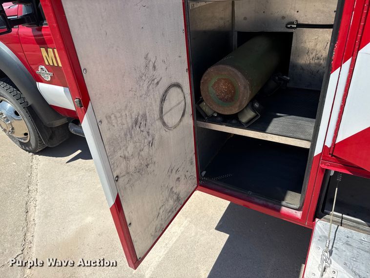 image for item DZ8917 2011 Ford F450 Super Duty ambulance