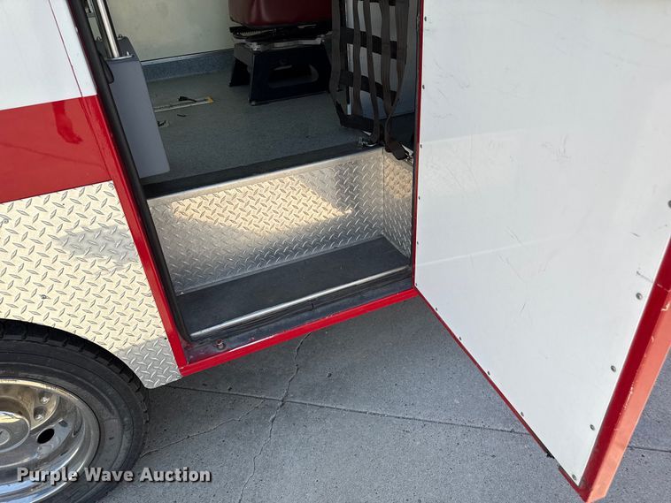 image for item DZ8917 2011 Ford F450 Super Duty ambulance