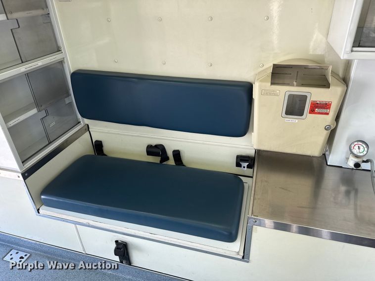 image for item DZ8917 2011 Ford F450 Super Duty ambulance