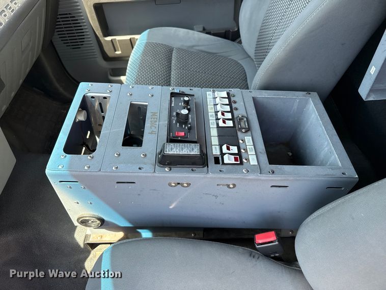 image for item DZ8917 2011 Ford F450 Super Duty ambulance