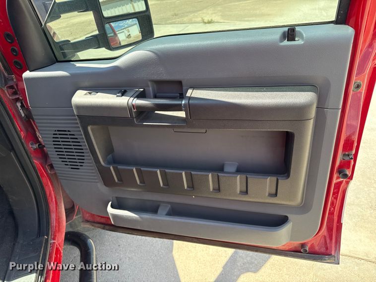 image for item DZ8917 2011 Ford F450 Super Duty ambulance