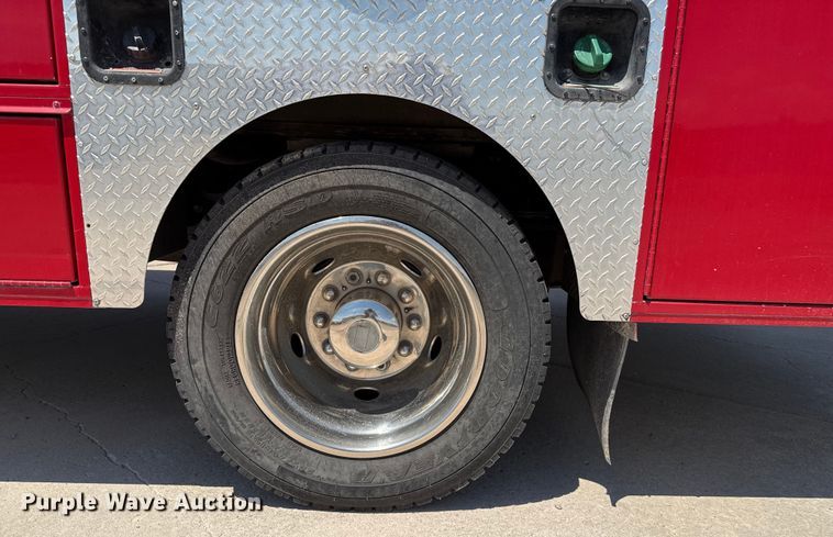 image for item DZ8917 2011 Ford F450 Super Duty ambulance