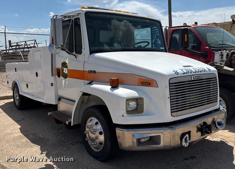 image for item DZ8920 2003 Freightliner FL70 flatbed truck
