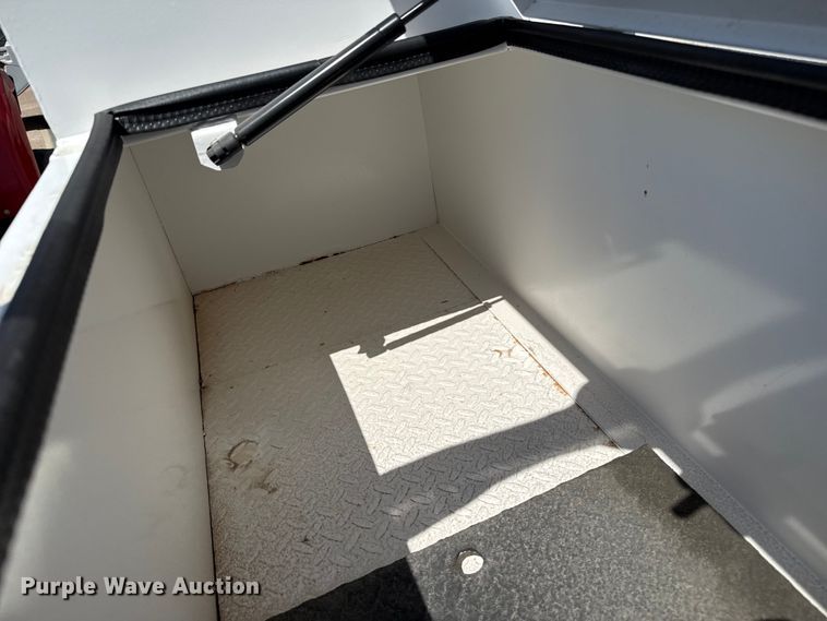 image for item DZ8920 2003 Freightliner FL70 flatbed truck