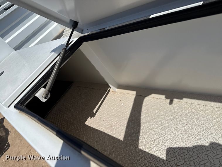 image for item DZ8920 2003 Freightliner FL70 flatbed truck