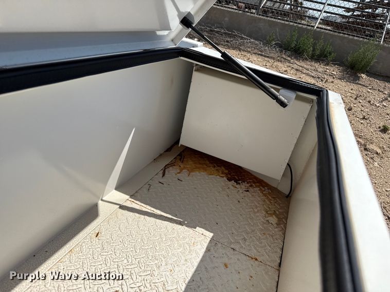 image for item DZ8920 2003 Freightliner FL70 flatbed truck