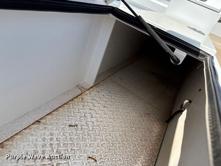 image for item DZ8920 2003 Freightliner FL70 flatbed truck