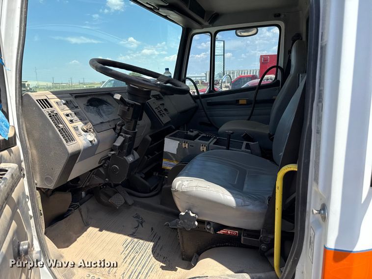 image for item DZ8920 2003 Freightliner FL70 flatbed truck