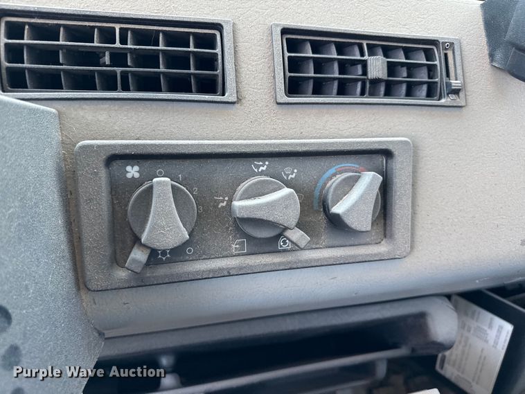 image for item DZ8920 2003 Freightliner FL70 flatbed truck