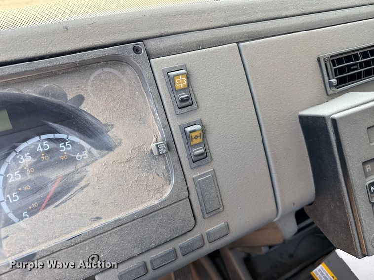 image for item DZ8920 2003 Freightliner FL70 flatbed truck