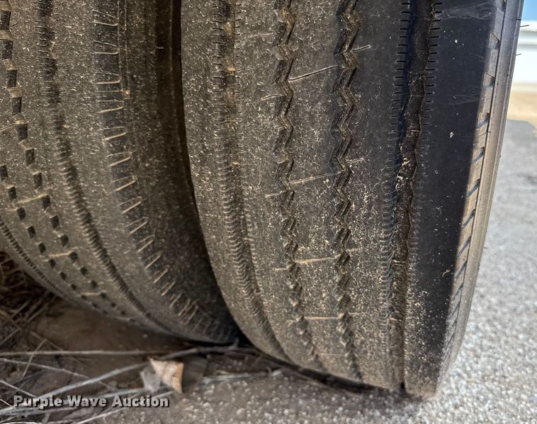 image for item DZ8920 2003 Freightliner FL70 flatbed truck