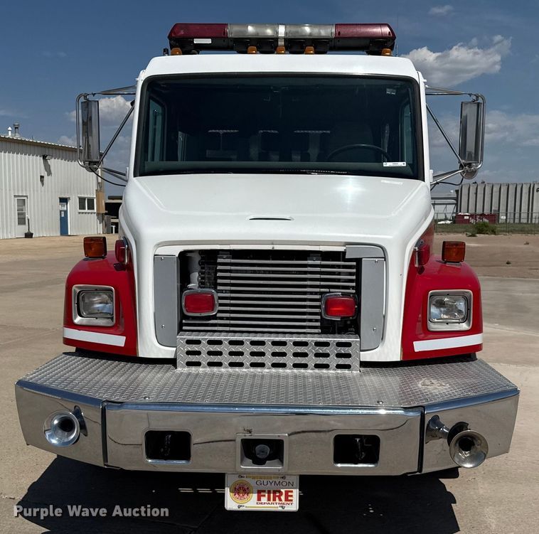 image for item DZ8922 2001 Freightliner FL80 pumper fire truck