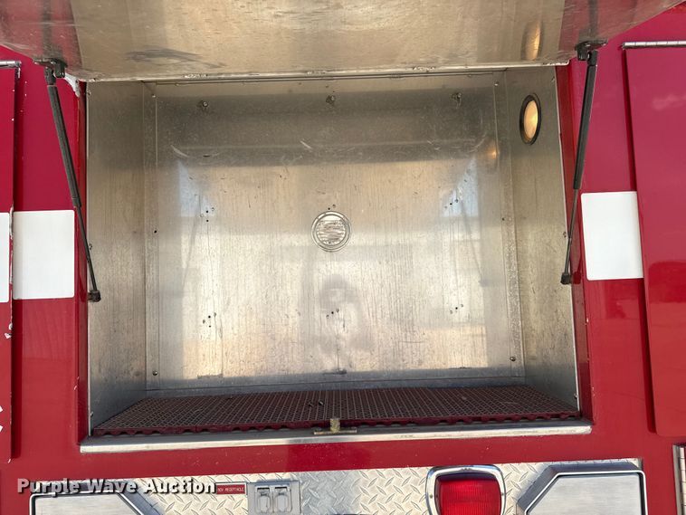 image for item DZ8922 2001 Freightliner FL80 pumper fire truck