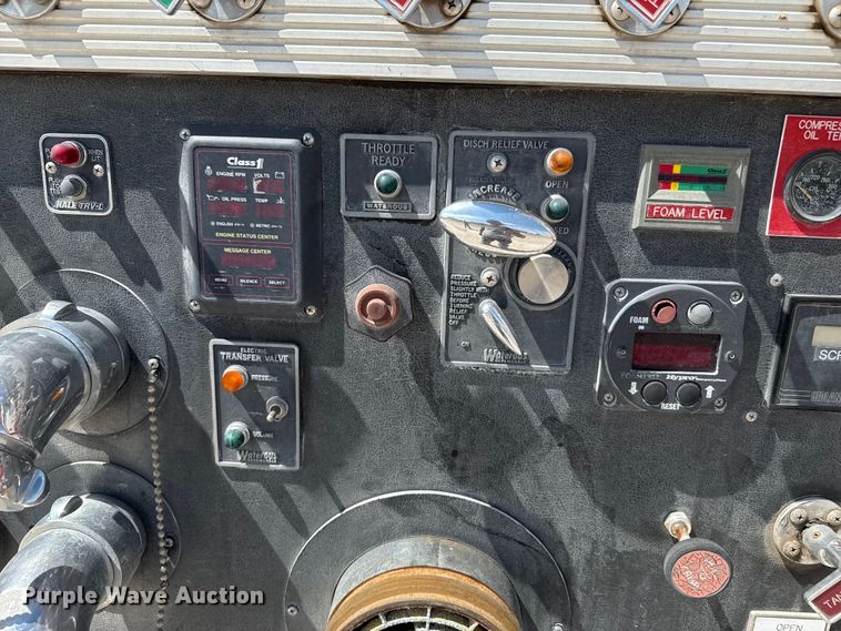 image for item DZ8922 2001 Freightliner FL80 pumper fire truck