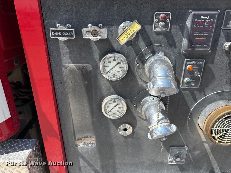 image for item DZ8922 2001 Freightliner FL80 pumper fire truck