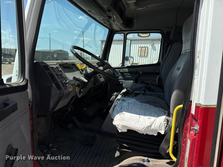 image for item DZ8922 2001 Freightliner FL80 pumper fire truck