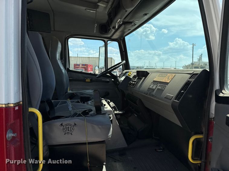 image for item DZ8922 2001 Freightliner FL80 pumper fire truck