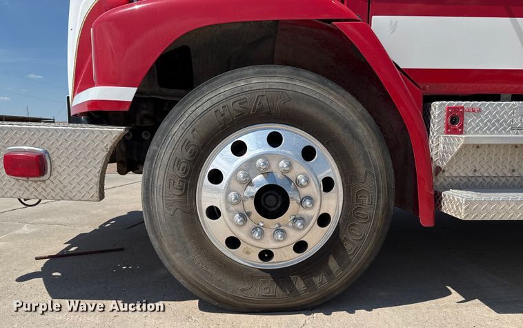 image for item DZ8922 2001 Freightliner FL80 pumper fire truck