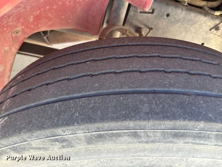 image for item DZ8922 2001 Freightliner FL80 pumper fire truck