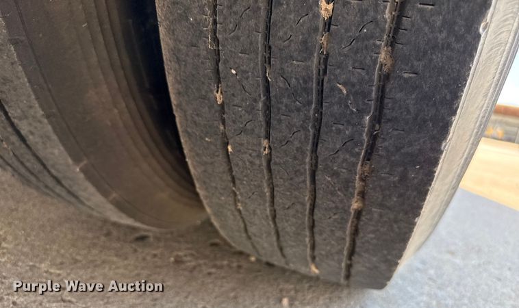 image for item DZ8922 2001 Freightliner FL80 pumper fire truck