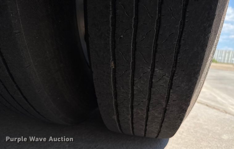 image for item DZ8922 2001 Freightliner FL80 pumper fire truck