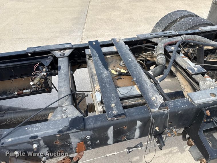 image for item DZ8923 2008 Chevrolet C4500 truck cab and chassis