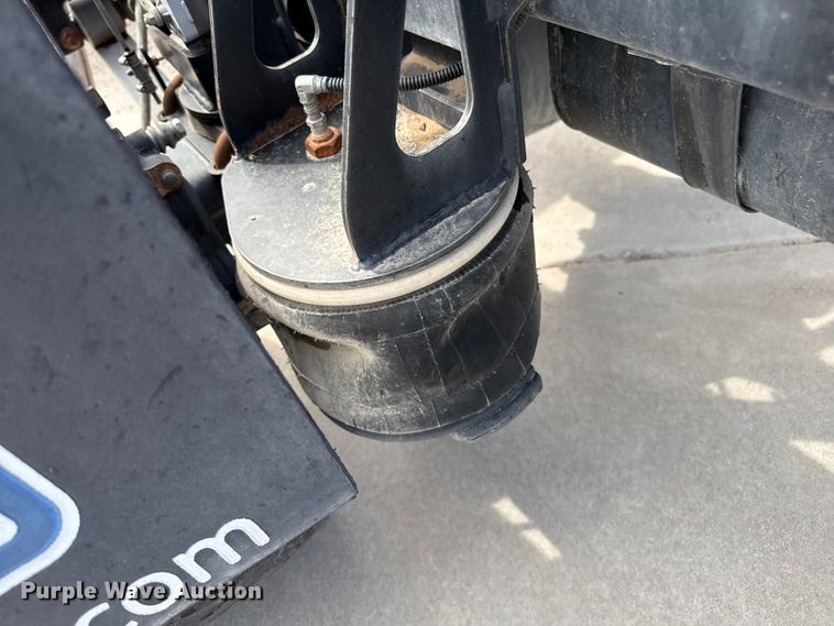 image for item DZ8923 2008 Chevrolet C4500 truck cab and chassis