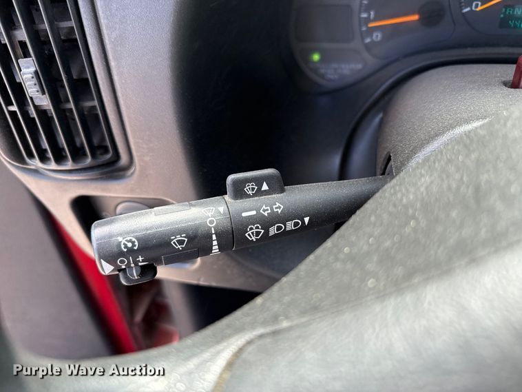 image for item DZ8923 2008 Chevrolet C4500 truck cab and chassis