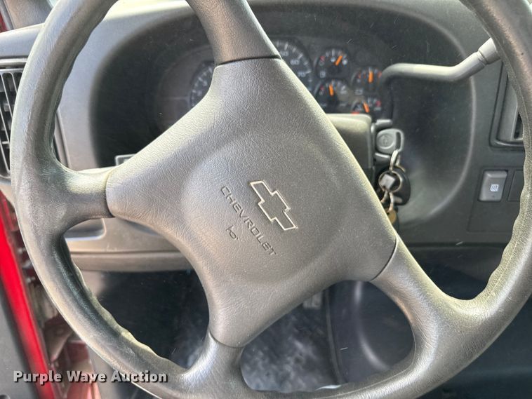 image for item DZ8923 2008 Chevrolet C4500 truck cab and chassis