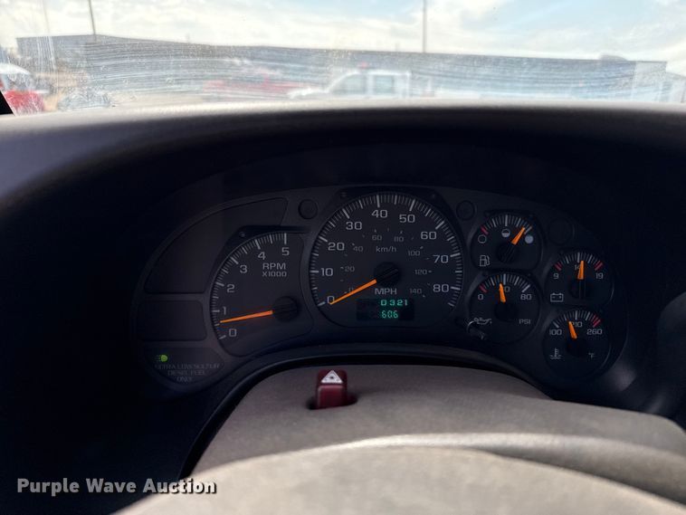 image for item DZ8923 2008 Chevrolet C4500 truck cab and chassis