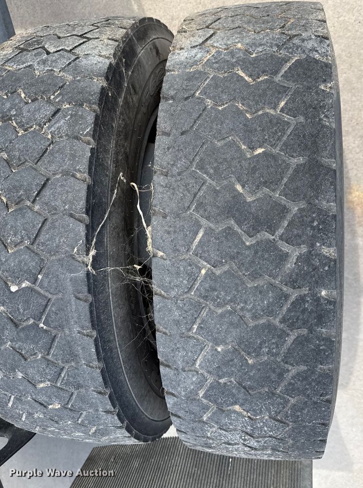 image for item DZ8923 2008 Chevrolet C4500 truck cab and chassis