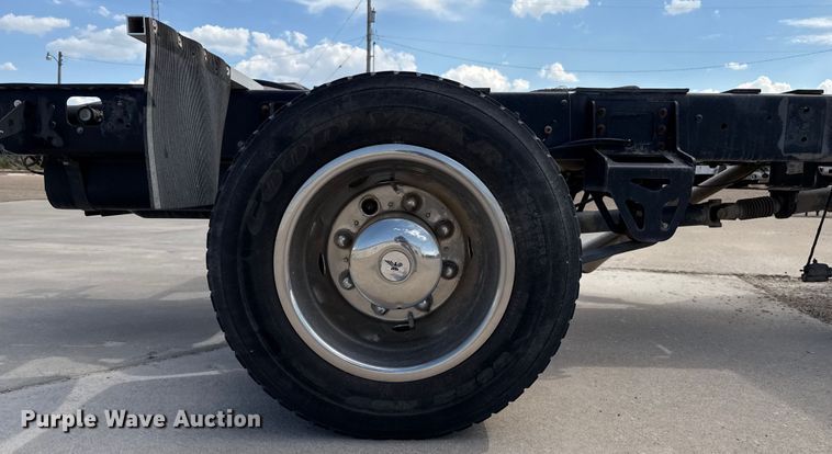 image for item DZ8923 2008 Chevrolet C4500 truck cab and chassis