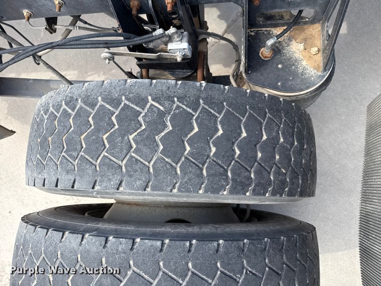 image for item DZ8923 2008 Chevrolet C4500 truck cab and chassis