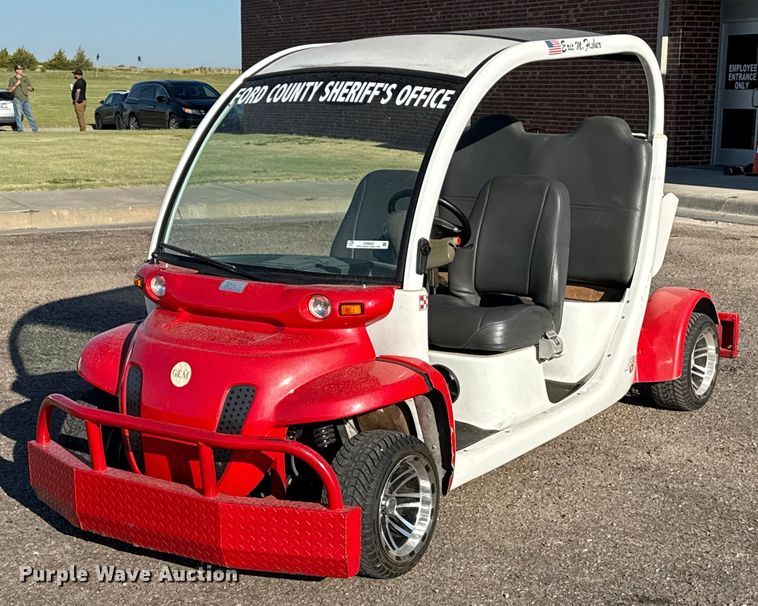 image for item DZ8925 2000 GEM utility vehicle