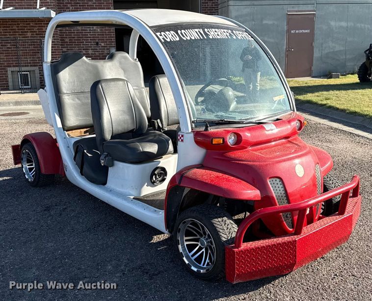 image for item DZ8925 2000 GEM utility vehicle