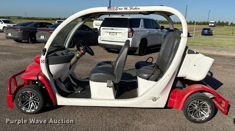 image for item DZ8925 2000 GEM utility vehicle